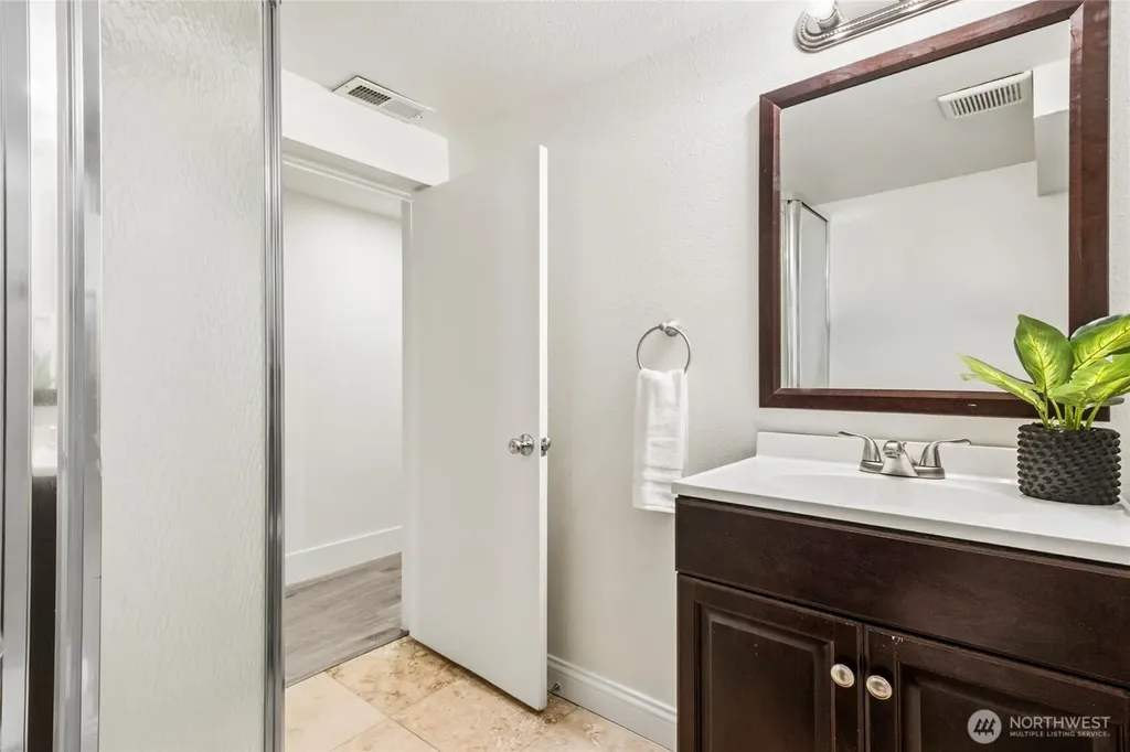 4521 S Findlay Street Seattle WA 98118