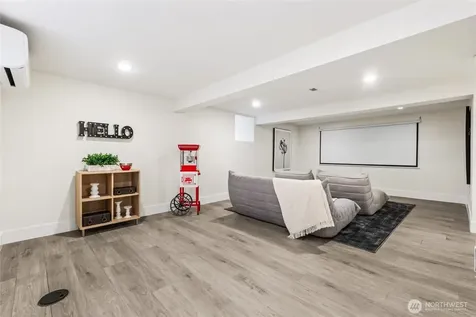 4521 S Findlay Street Seattle WA 98118