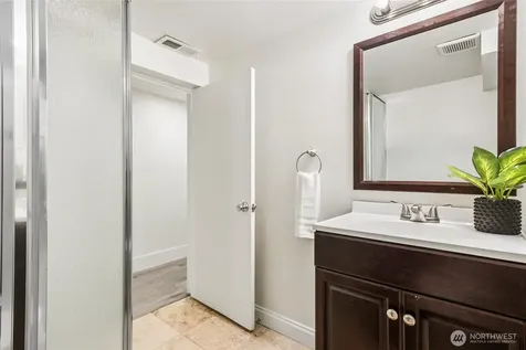 4521 S Findlay Street Seattle WA 98118
