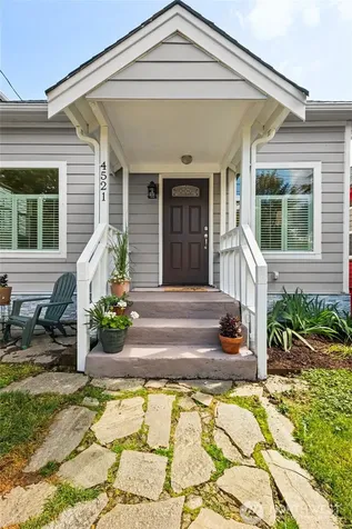 4521 S Findlay Street Seattle WA 98118