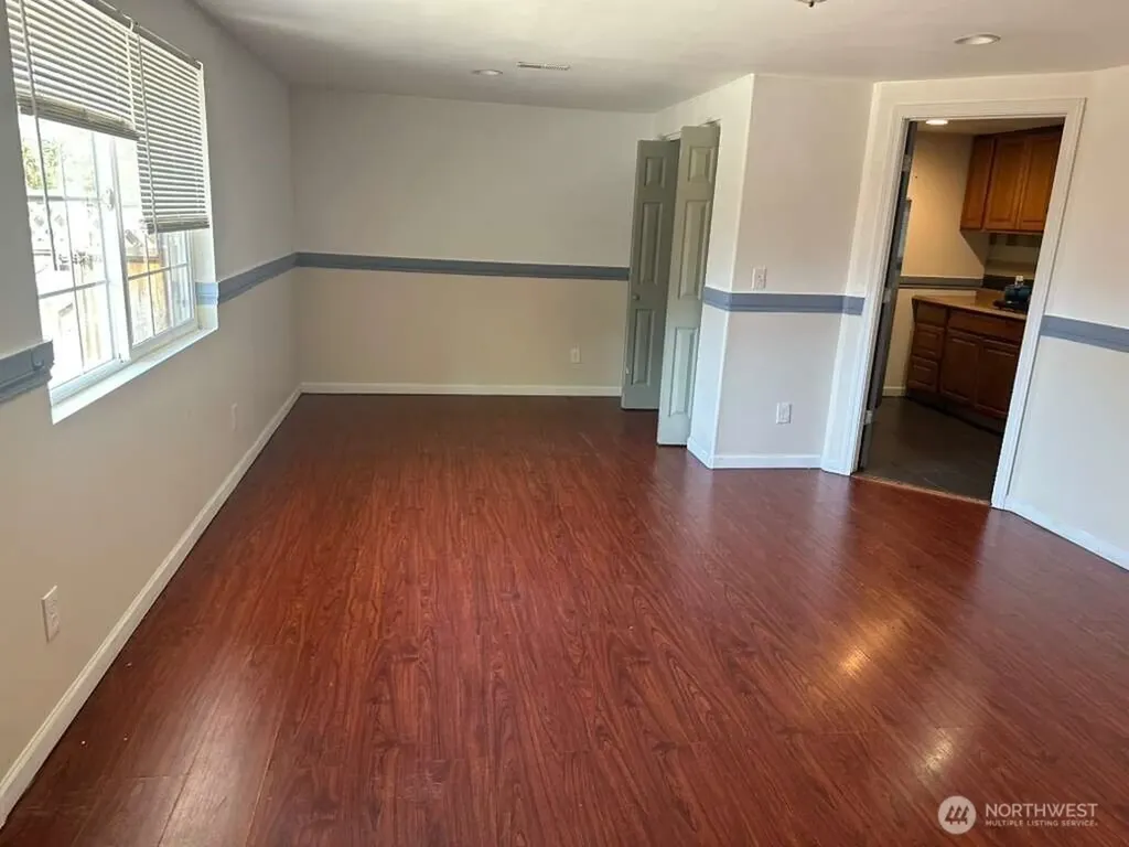 12501 SE 203 Place SE Kent WA 98031