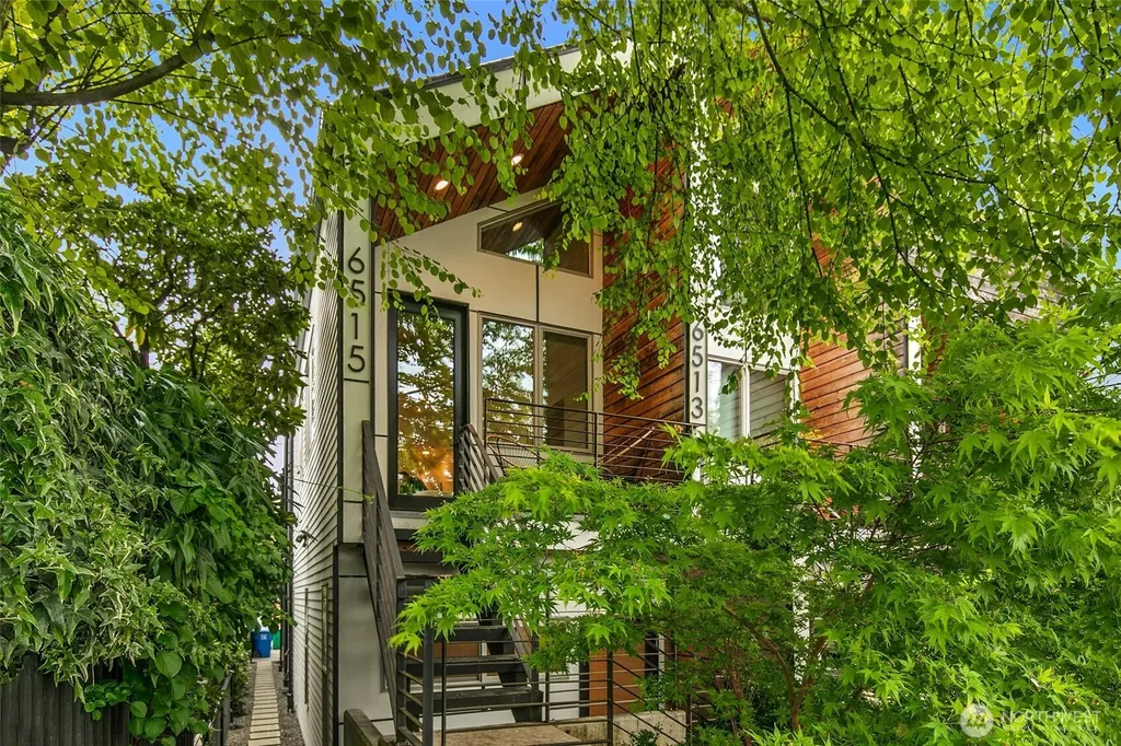 6515 Ellis Avenue S Seattle WA 98108