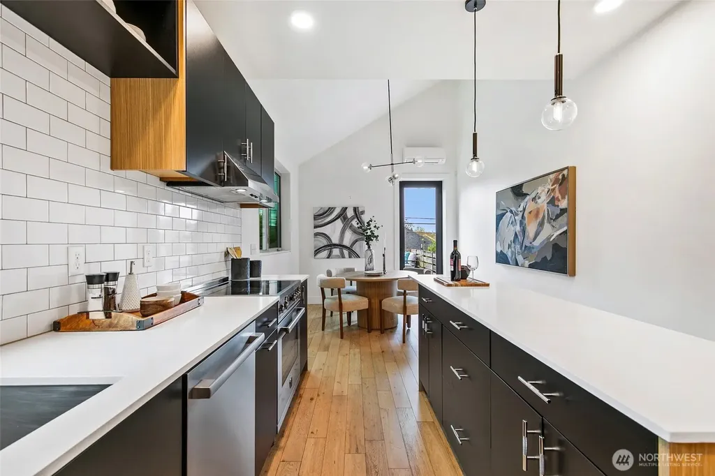 6515 Ellis Avenue S Seattle WA 98108