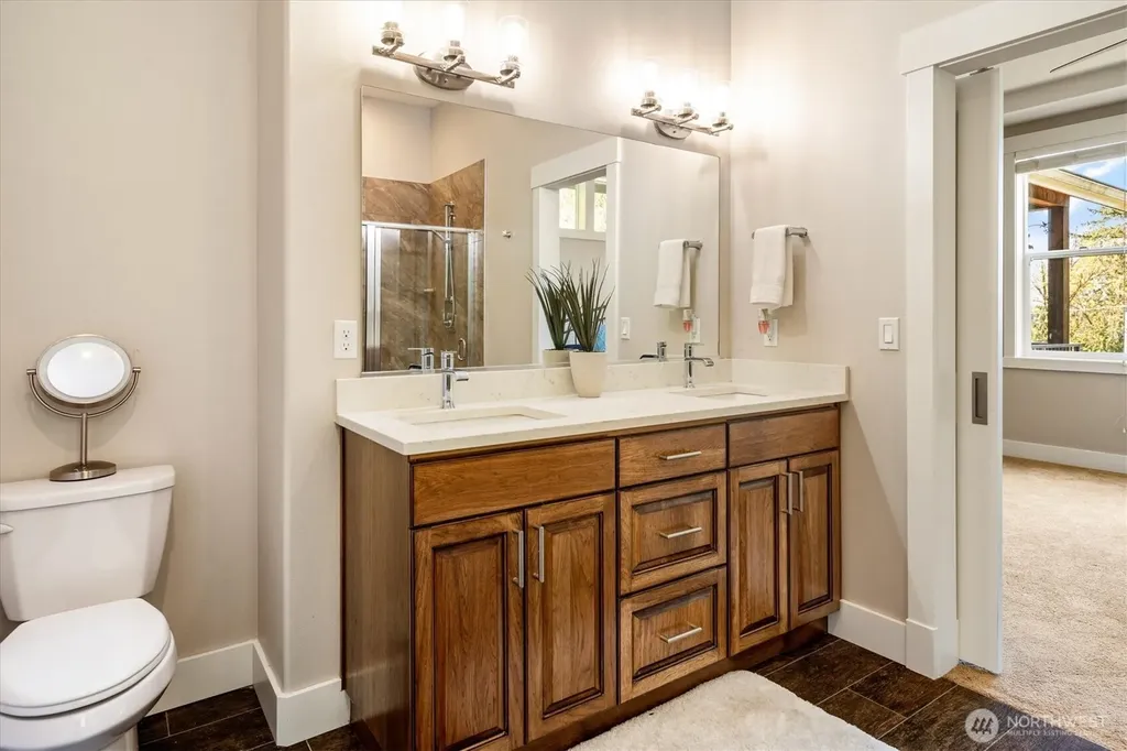 17722 E Lake Desire Drive SE Renton WA 98058