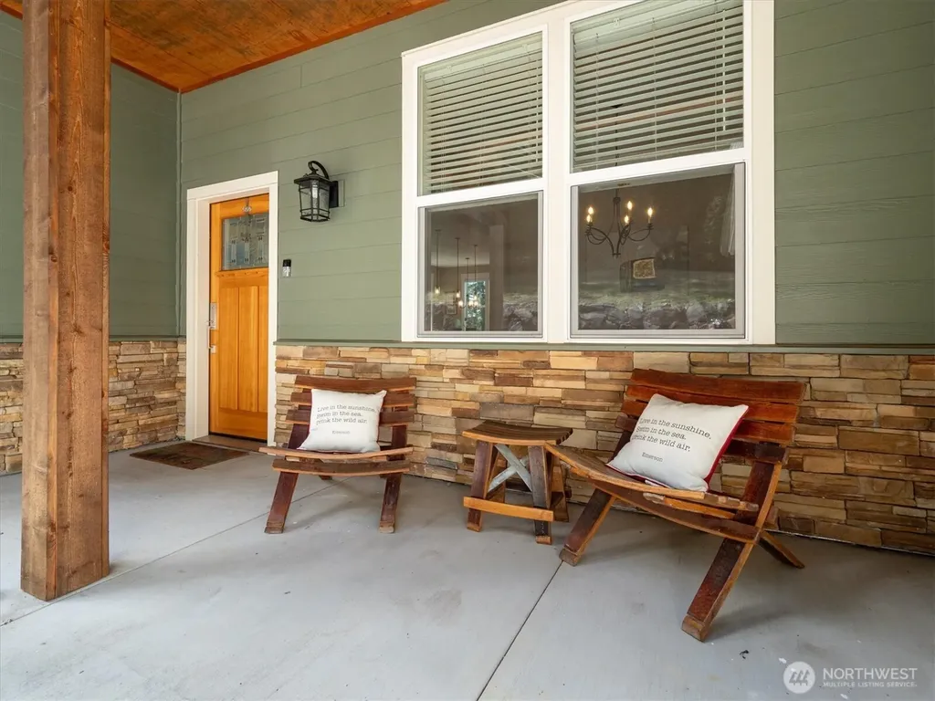 17722 E Lake Desire Drive SE Renton WA 98058