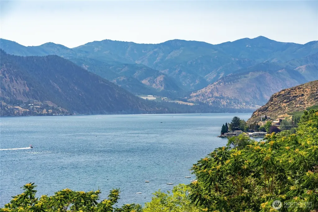 209 Apple Avenue Chelan WA 98816