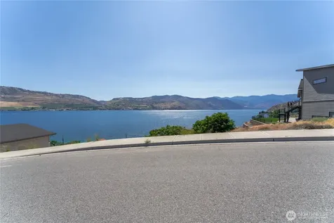 209 Apple Avenue Chelan WA 98816