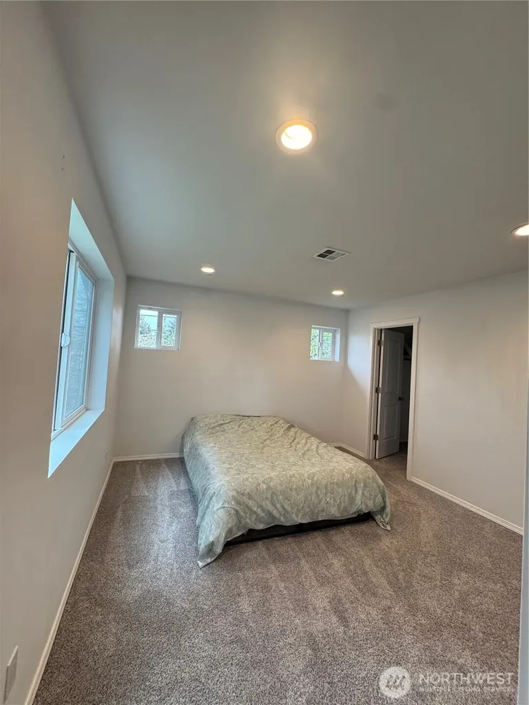 1834 S 92nd Street Tacoma WA 98444