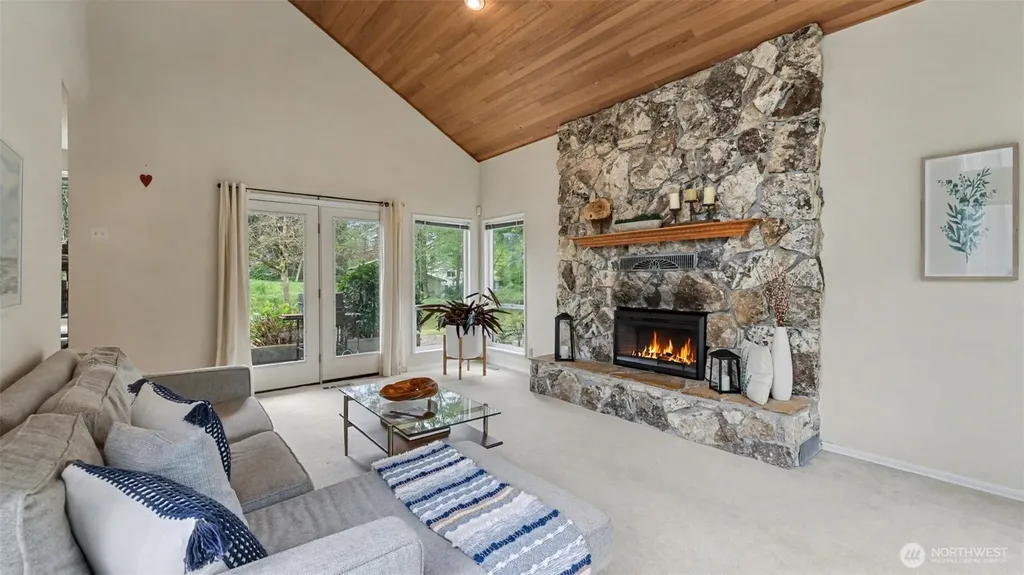 19832 156th Avenue NE Woodinville WA 98072