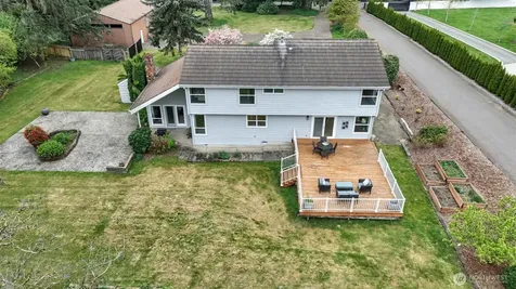 19832 156th Avenue NE Woodinville WA 98072
