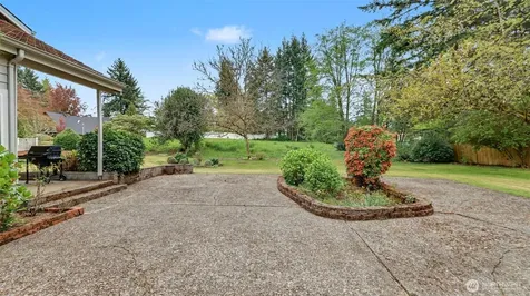 19832 156th Avenue NE Woodinville WA 98072