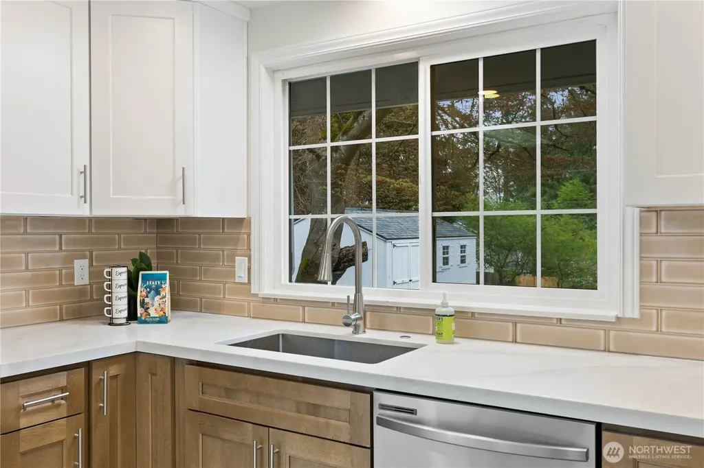 15212 Cascadian Way Lynnwood WA 98087