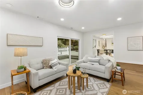 15212 Cascadian Way Lynnwood WA 98087
