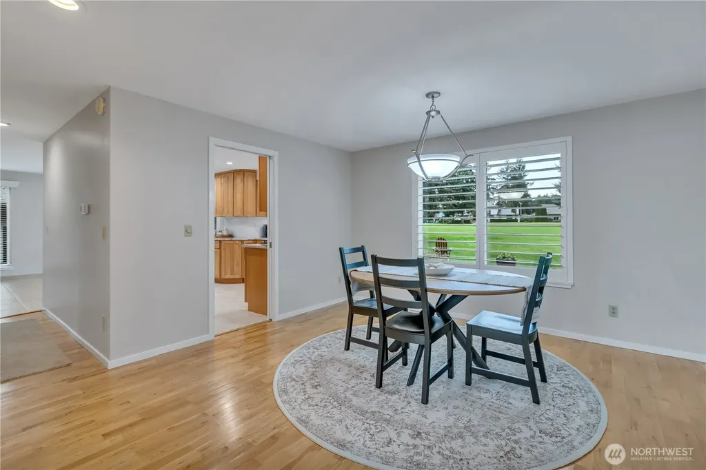 31643 37th Avenue SW Federal Way WA 98023
