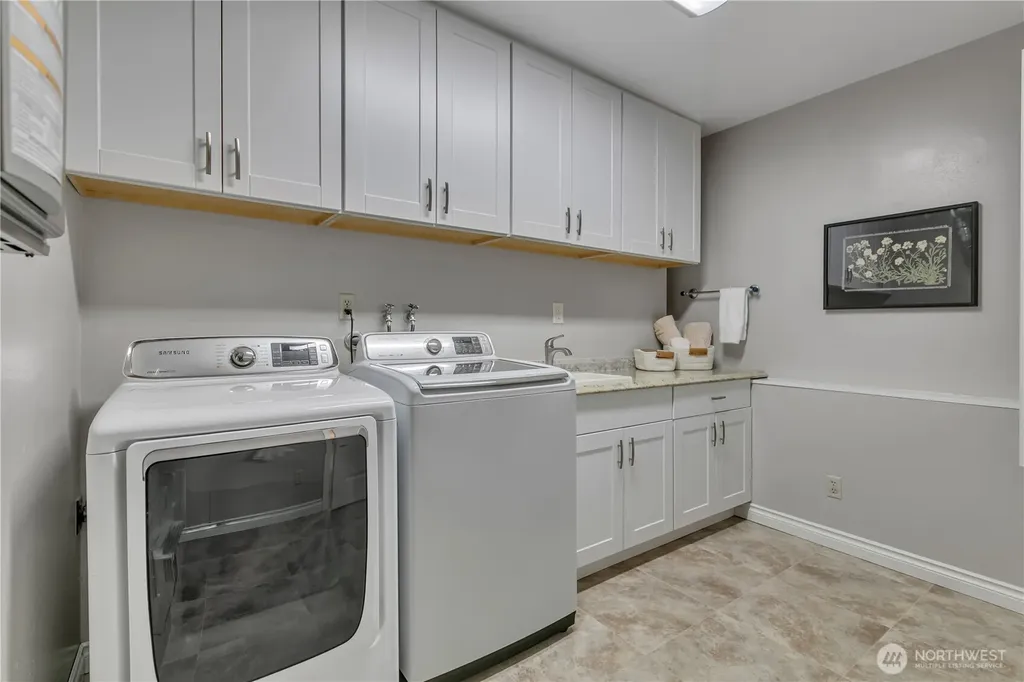 31643 37th Avenue SW Federal Way WA 98023