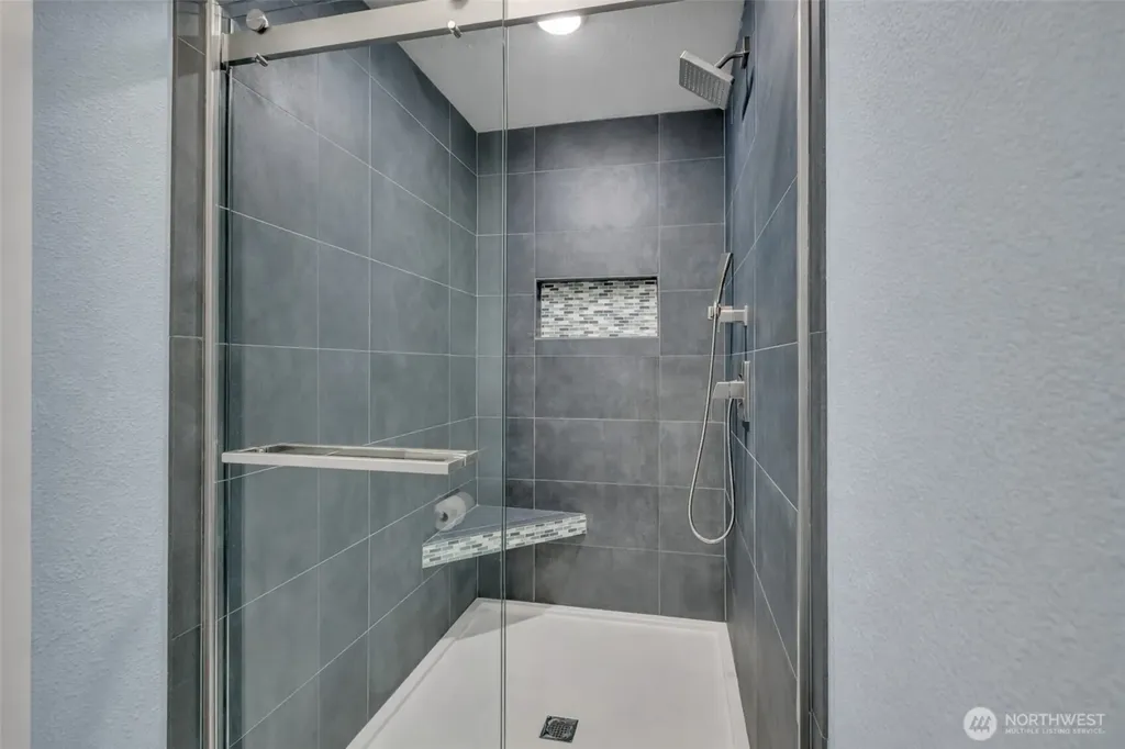 31643 37th Avenue SW Federal Way WA 98023