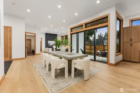 1207 145th Avenue SE Bellevue WA 98007
