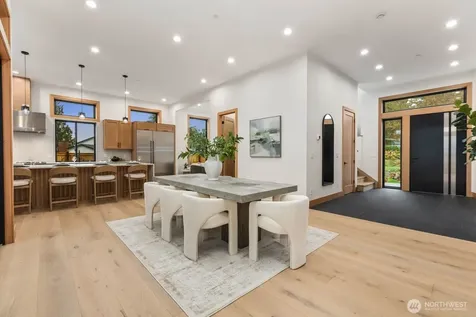 1207 145th Avenue SE Bellevue WA 98007