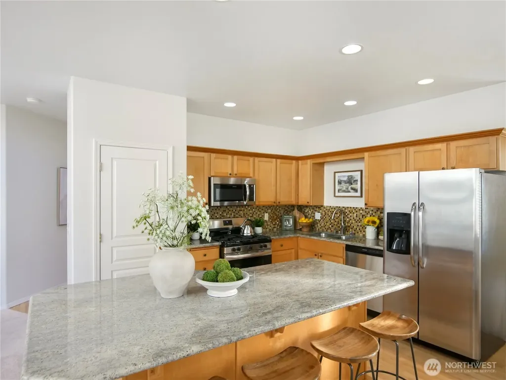 1818 Beacon Court NE Tacoma WA 98422