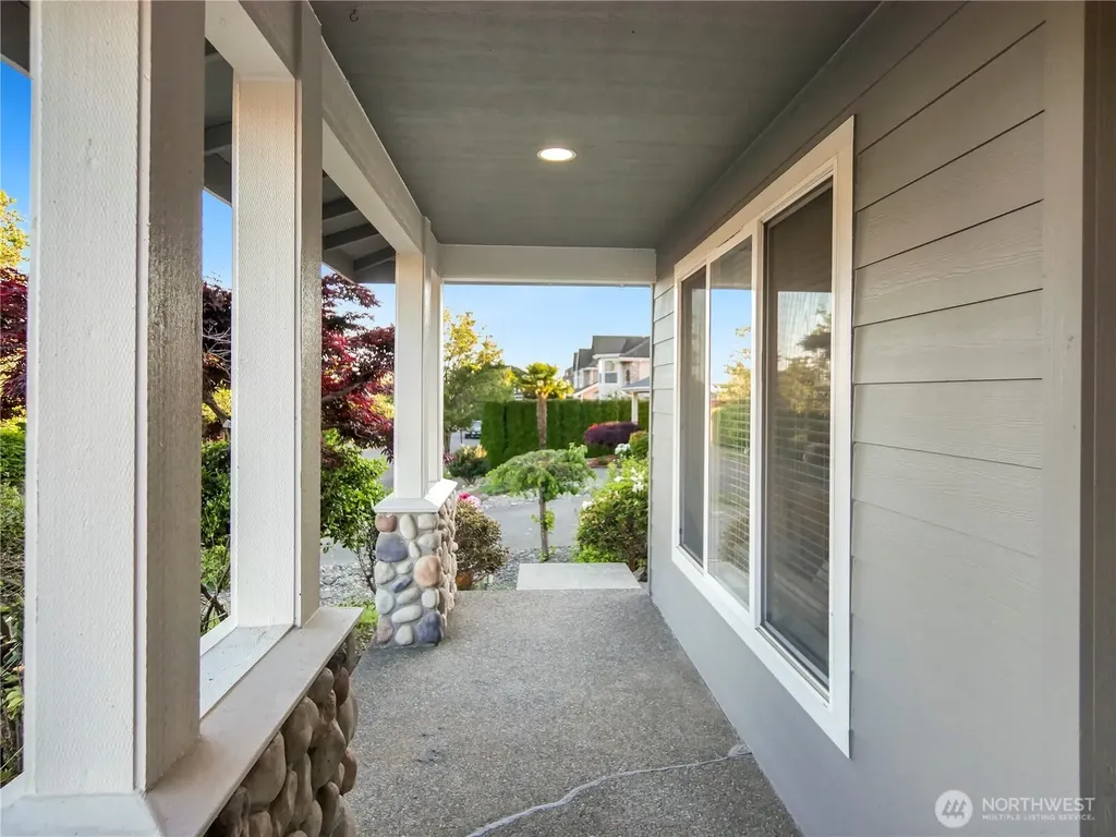 1818 Beacon Court NE Tacoma WA 98422