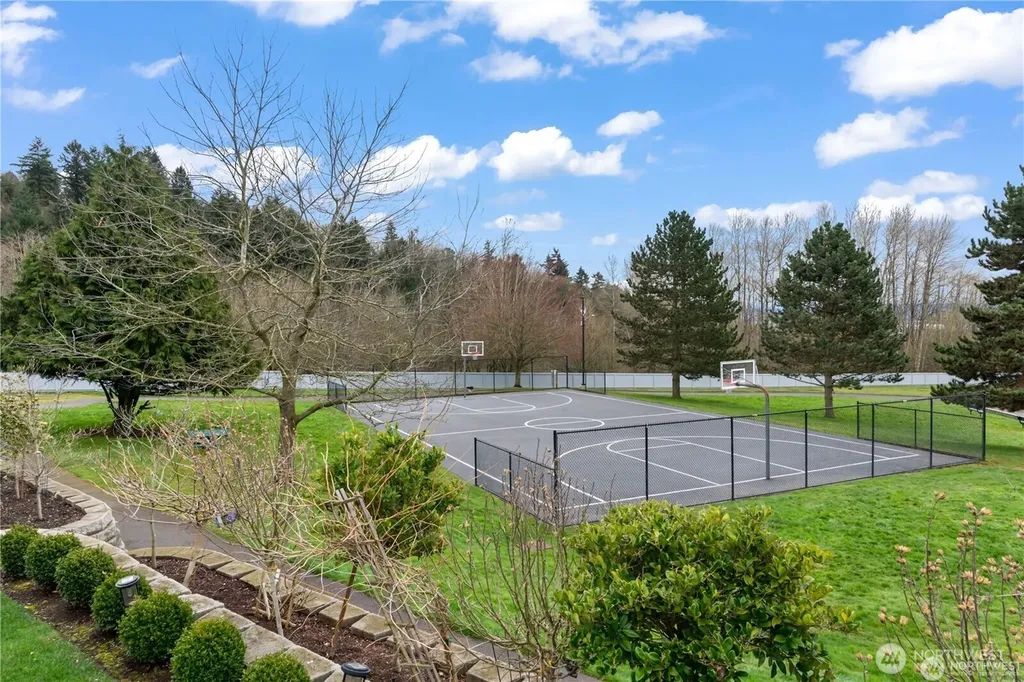 1818 Beacon Court NE Tacoma WA 98422