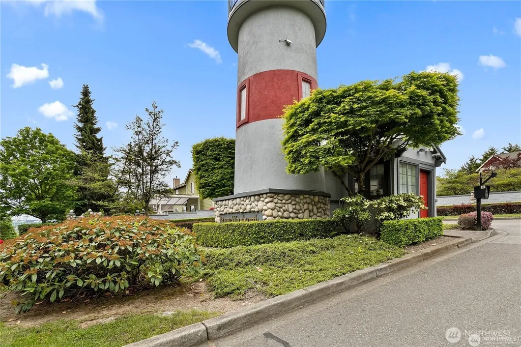 1818 Beacon Court NE Tacoma WA 98422