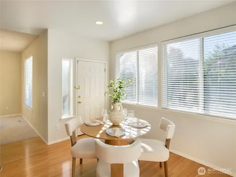 1818 Beacon Court NE Tacoma WA 98422