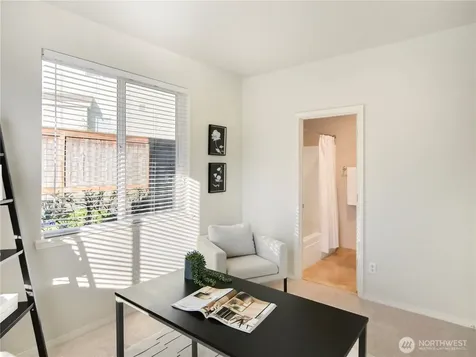1818 Beacon Court NE Tacoma WA 98422