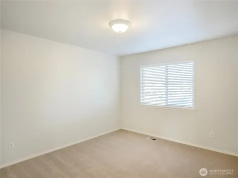 1818 Beacon Court NE Tacoma WA 98422