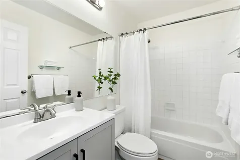 601 12th Avenue NW Issaquah WA 98027