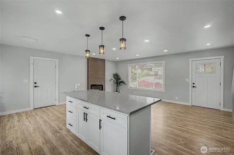 24717 S 35th Avenue Kent WA 98032