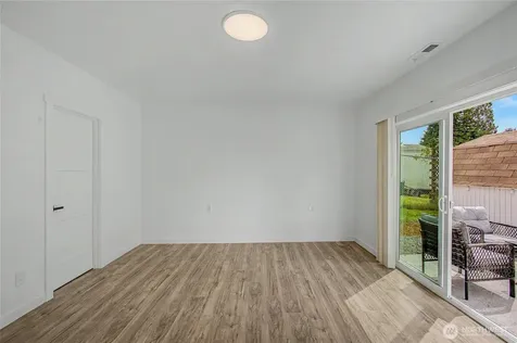 24717 S 35th Avenue Kent WA 98032