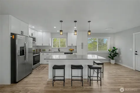 24717 S 35th Avenue Kent WA 98032
