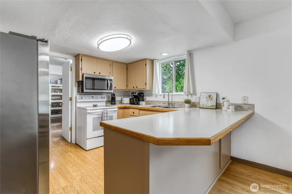304 SW 11th Street College Place WA 99324