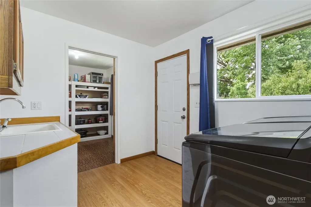 304 SW 11th Street College Place WA 99324