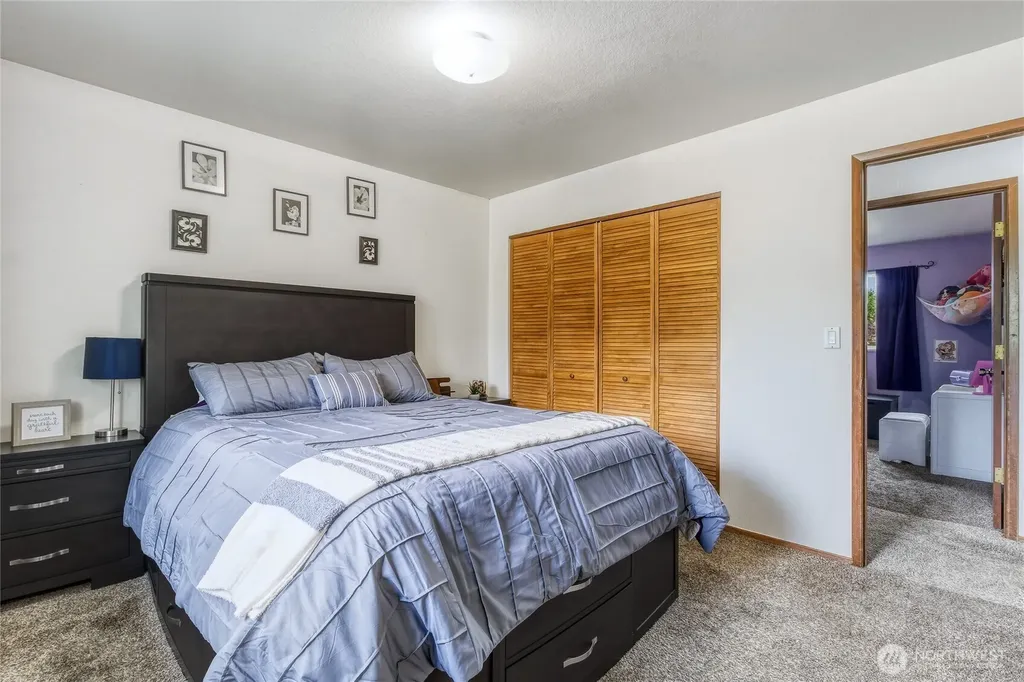 304 SW 11th Street College Place WA 99324
