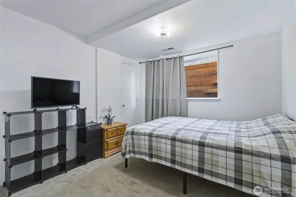 304 SW 11th Street College Place WA 99324