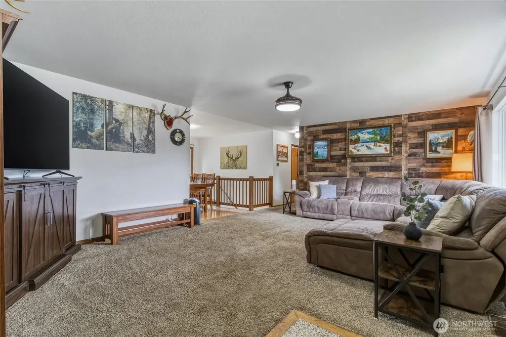 304 SW 11th Street College Place WA 99324