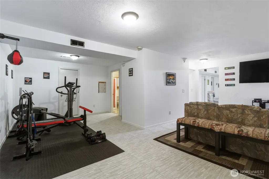 304 SW 11th Street College Place WA 99324