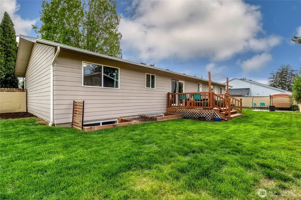 304 SW 11th Street College Place WA 99324