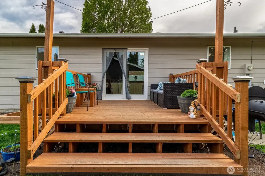 304 SW 11th Street College Place WA 99324
