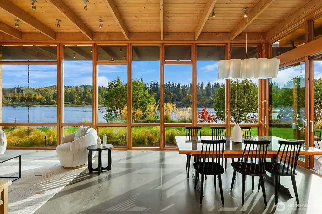 10403 NE Seaborn Road Bainbridge Island WA 98110