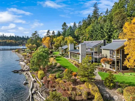 10403 NE Seaborn Road Bainbridge Island WA 98110