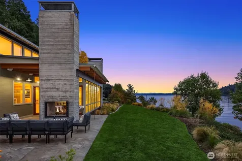 10403 NE Seaborn Road Bainbridge Island WA 98110