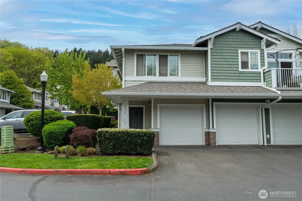 4050 S 212th Court Seatac WA 98198