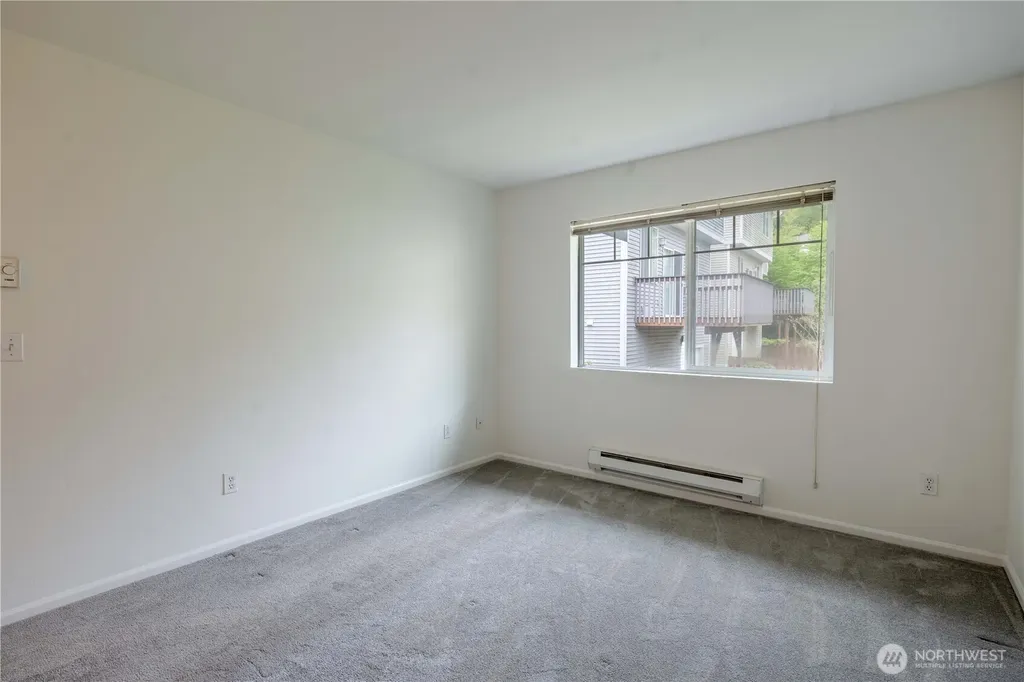 4050 S 212th Court Seatac WA 98198