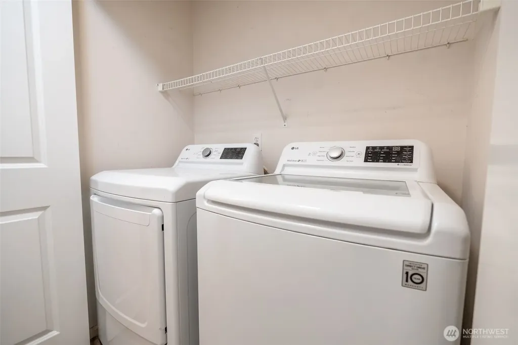 4050 S 212th Court Seatac WA 98198