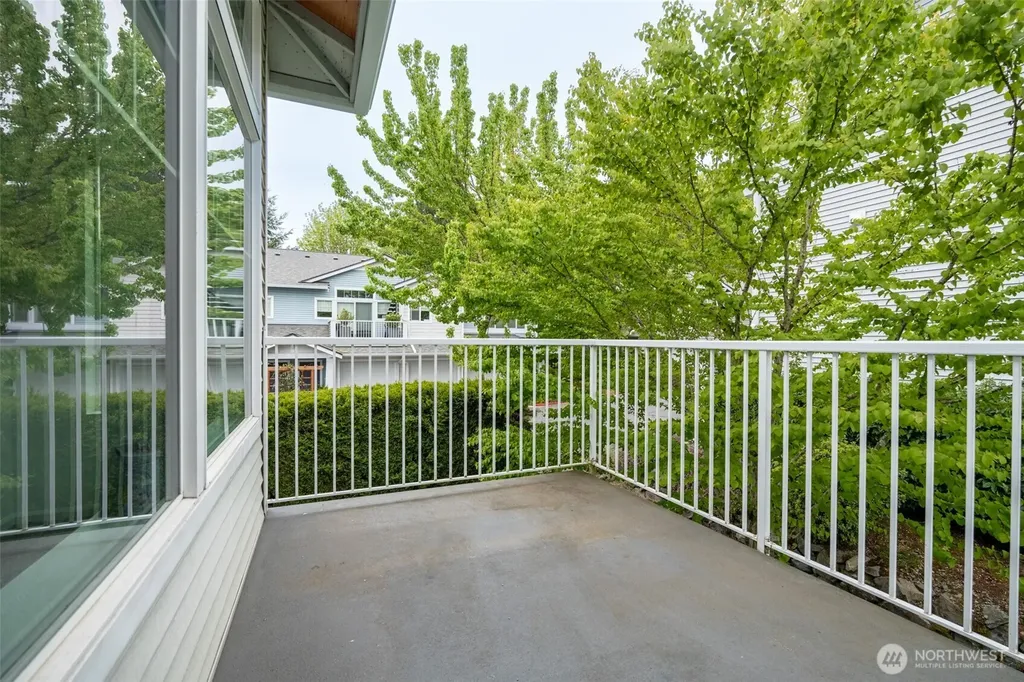 4050 S 212th Court Seatac WA 98198