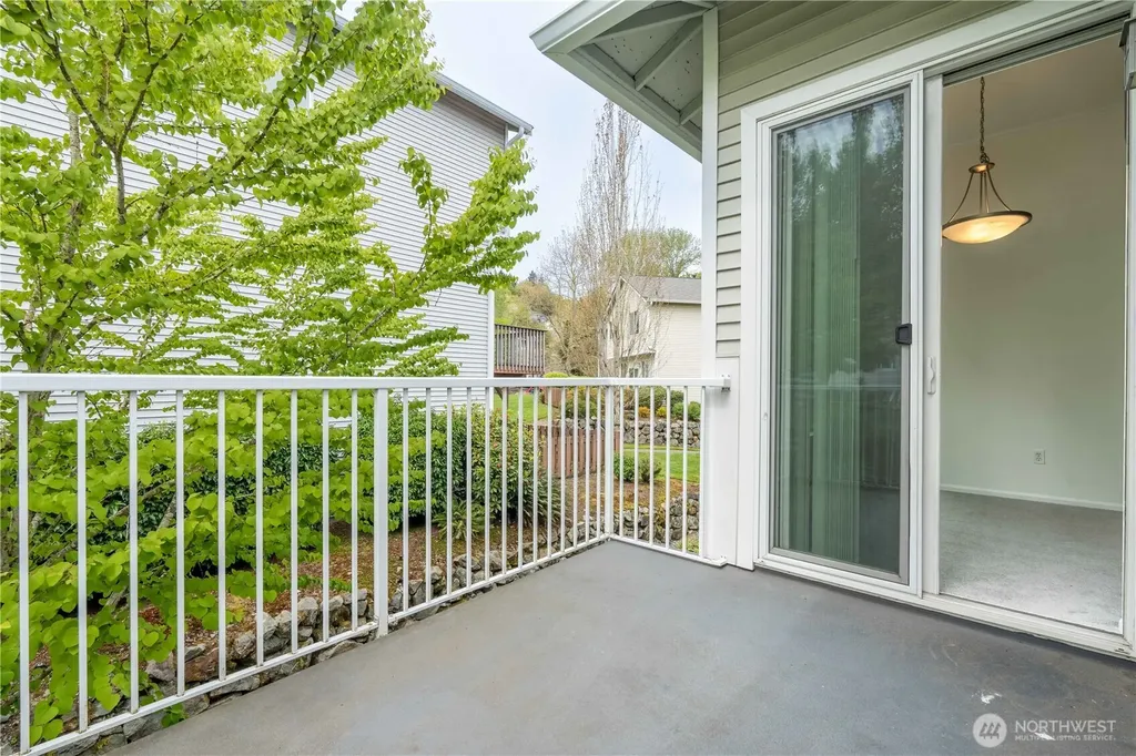 4050 S 212th Court Seatac WA 98198
