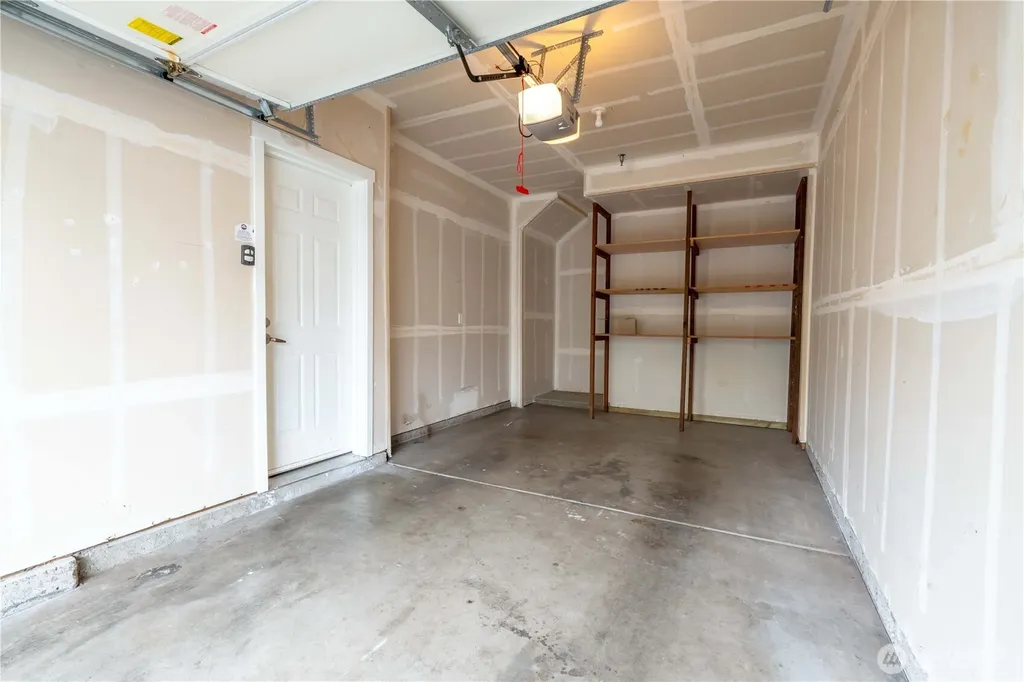 4050 S 212th Court Seatac WA 98198
